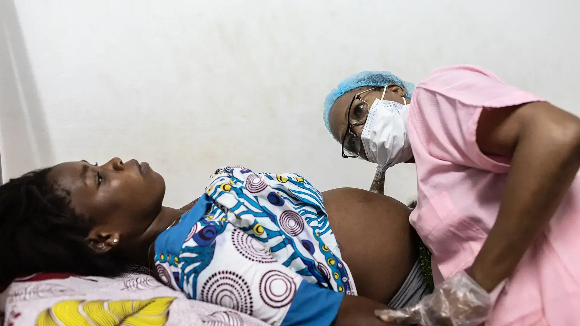 Soutenez l'UNFPA dans son engagement à préserver et protéger les femmes et les filles.